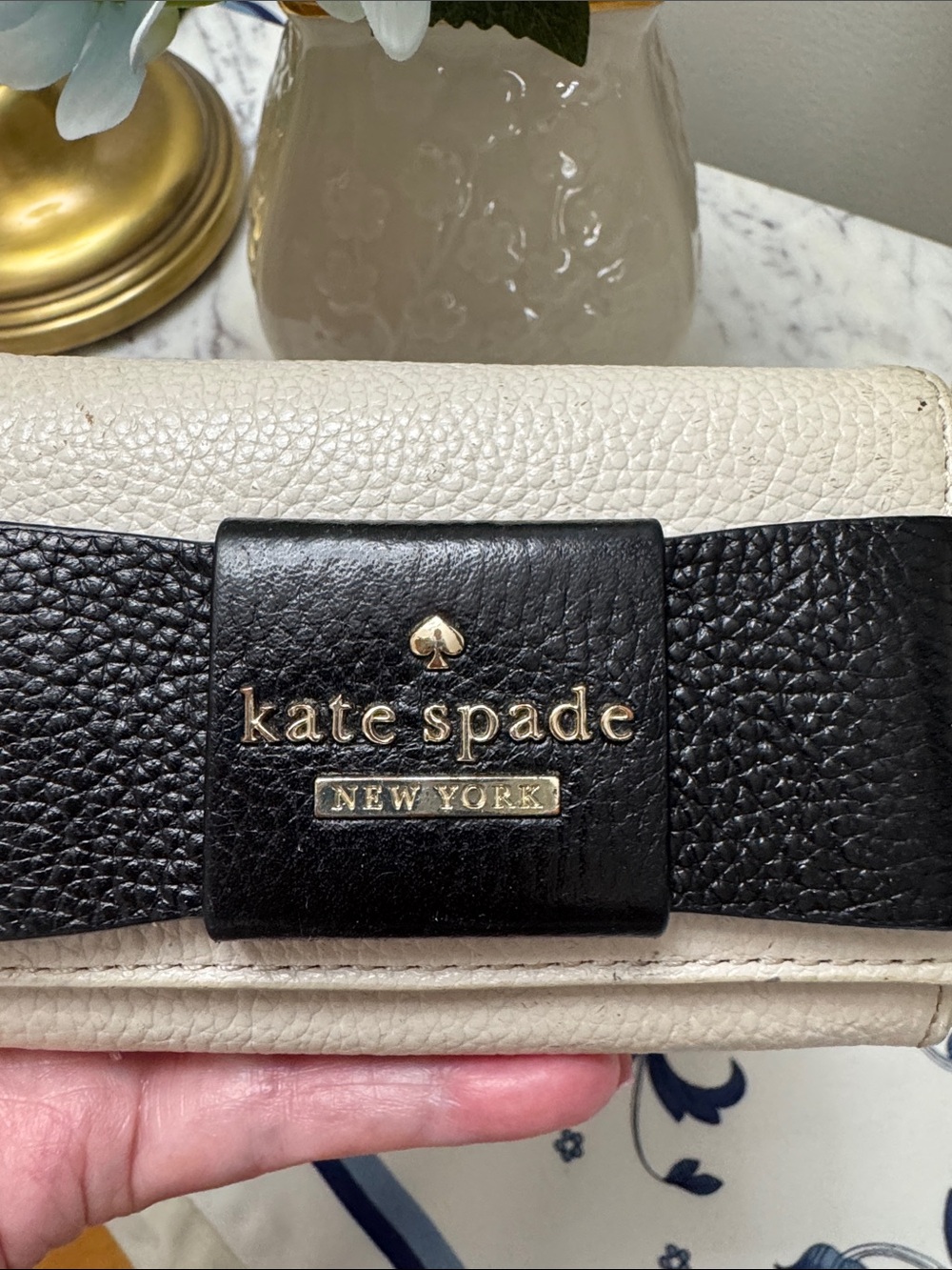 kate spade Cream and Black Leather Bow Wallet - Picture 2 of 11